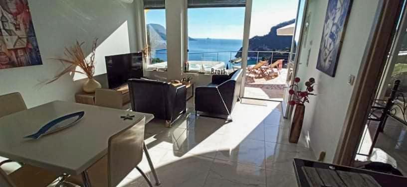 Sea La Vie Apt. ปาเลโอกัสไตรซา ภายนอก รูปภาพ